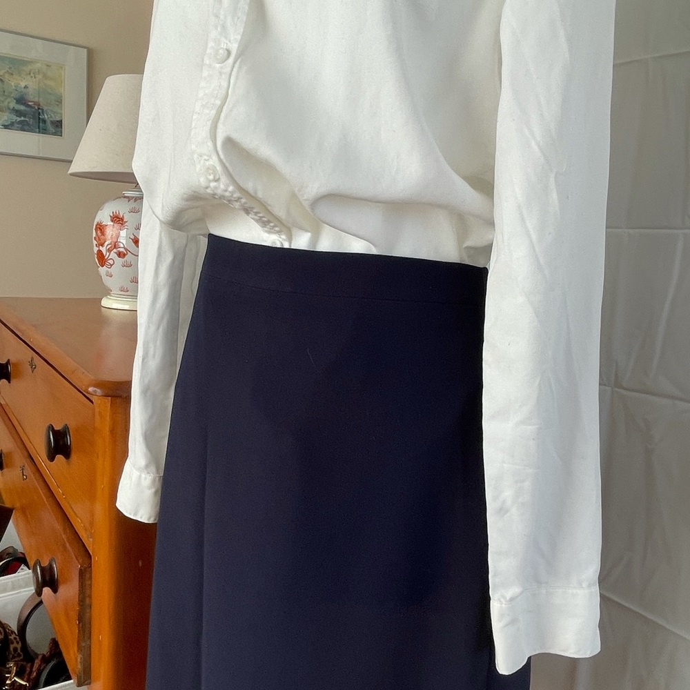 J. Crew 365 navy skirt size 8.  Lined. Classic lines and length.